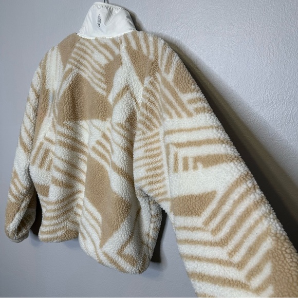 Free People FP Movement Hit The Slopes Printed Fleece Jacket in Snow Combo - Picture 8 of 11
